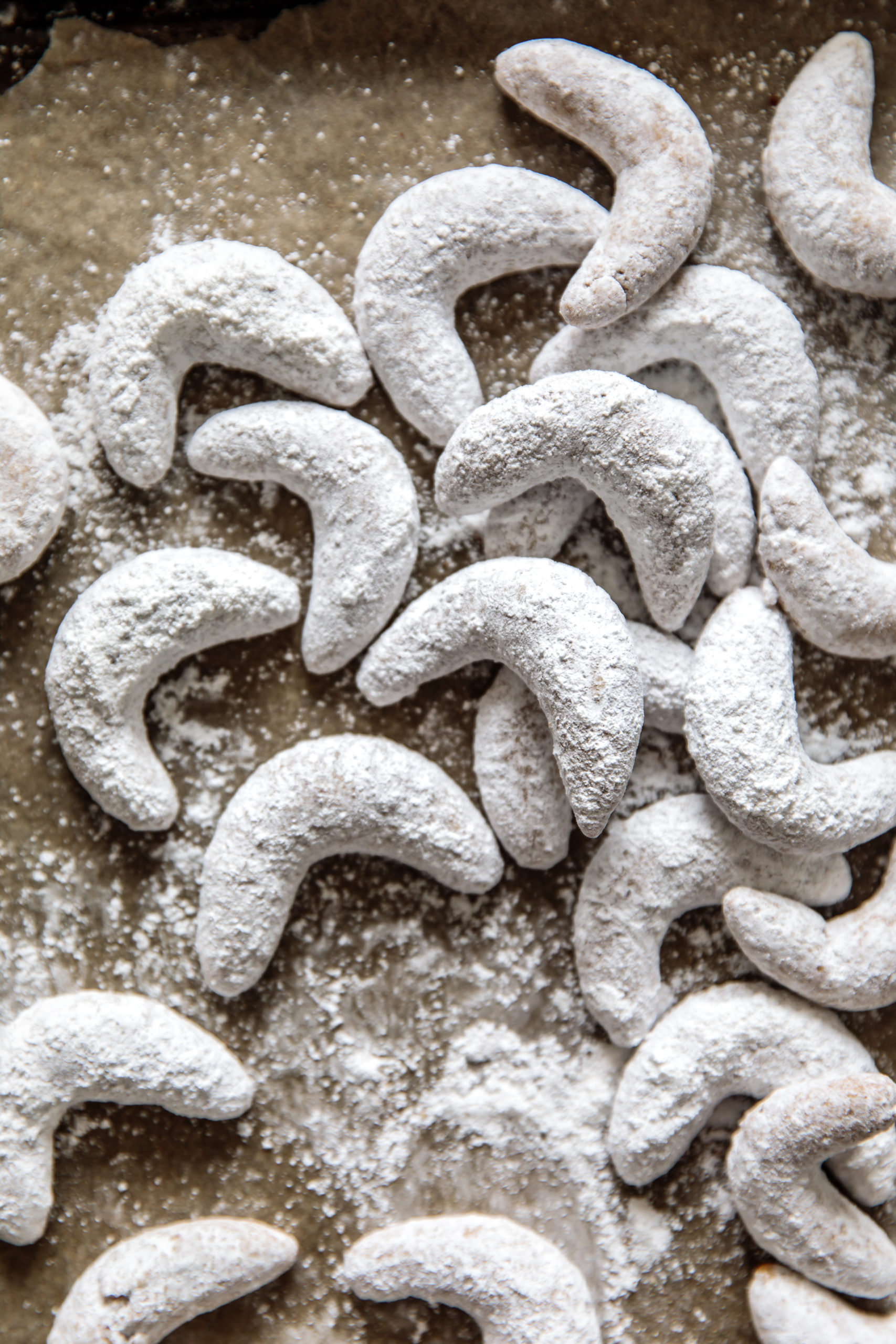 Austrian Vanilla Crescent Cookies - Delight Fuel