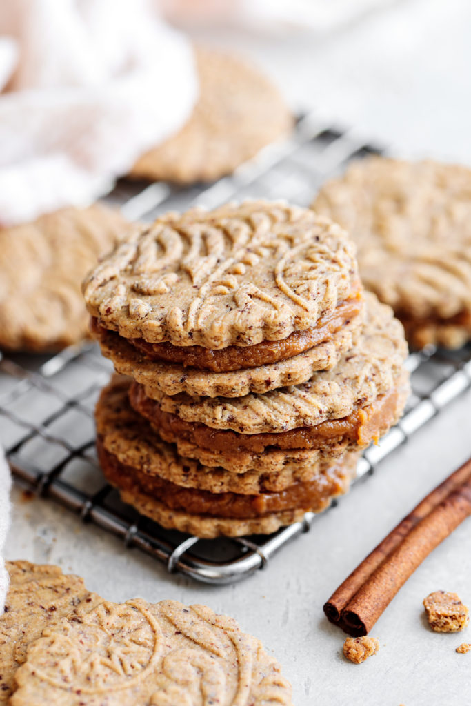 Speculoos Cookie Sandwiches