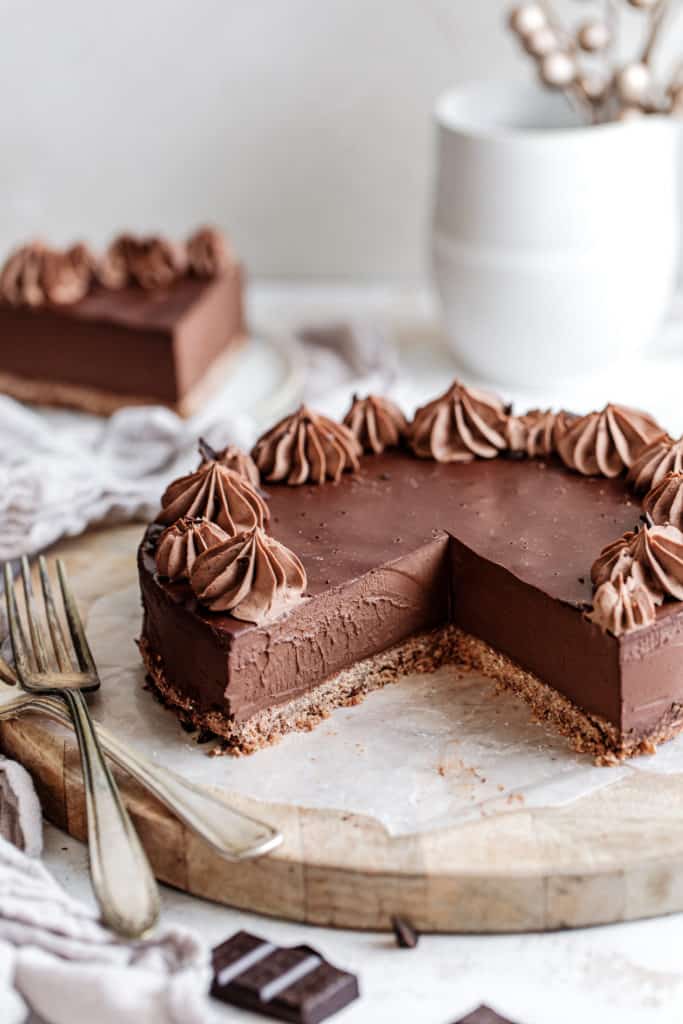 Veganer Schokoladenmousse-Kuchen